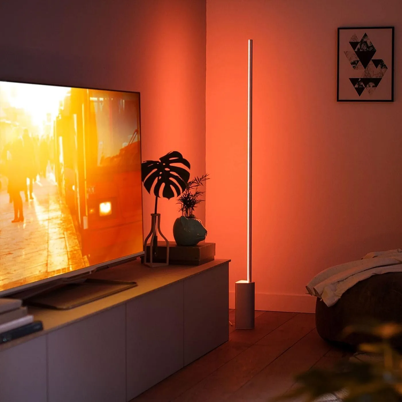 Philips Hue Gradient Signe Floor Lamp, Compatible with Alexa, Apple Homekit and Google Assistant, Bluetooth Compatible, Flowing Multicolor Effect, Black, 1 Count (Pack of 1)